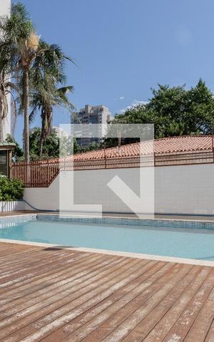 Apartamento à venda com 65m², 2 quartos e 1 vaga Apartamento à venda com 65m², 2 quartos e 1 vagaPiscina