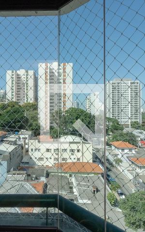 Apartamento à venda com 65m², 2 quartos e 1 vaga Apartamento à venda com 65m², 2 quartos e 1 vagaVaranda