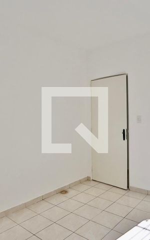 Casa para alugar com 41m², 1 quarto e 1 vaga Casa para alugar com 41m², 1 quarto e 1 vagaQuarto