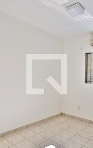 Casa para alugar com 41m², 1 quarto e 1 vaga Casa para alugar com 41m², 1 quarto e 1 vagaQuarto