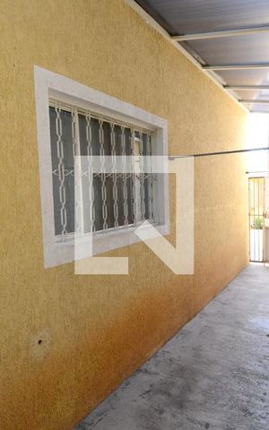 Casa para alugar com 85m², 2 quartos e 4 vagasQuintal