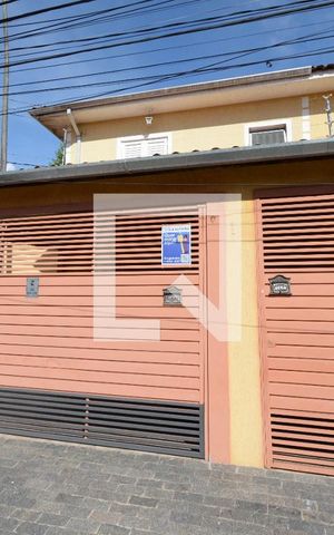 Casa para alugar com 85m², 2 quartos e 4 vagasFachada
