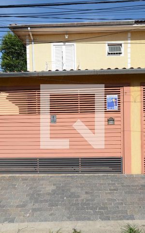 Casa para alugar com 85m², 2 quartos e 4 vagasFachada