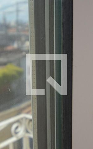 Casa para alugar com 85m², 2 quartos e 4 vagasQuarto 1 - Janela acústica