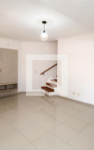 Casa para alugar com 85m², 2 quartos e 4 vagasSala