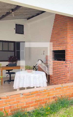 Casa à venda com 231m², 3 quartos e 4 vagasChurrasqueira