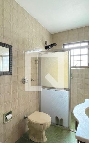 Casa à venda com 231m², 3 quartos e 4 vagasBanheiro da Suíte
