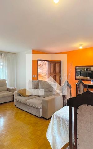 Casa à venda com 231m², 3 quartos e 4 vagasSala