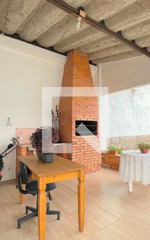Casa à venda com 231m², 3 quartos e 4 vagasChurrasqueira