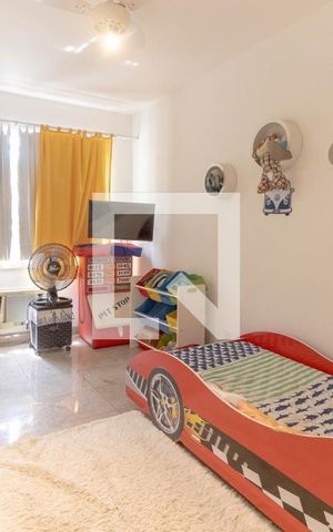 Casa de condomínio à venda com 550m², 4 quartos e 2 vagas Casa de condomínio à venda com 550m², 4 quartos e 2 vagasQuarto 3