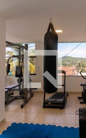 Casa de condomínio à venda com 550m², 4 quartos e 2 vagas Casa de condomínio à venda com 550m², 4 quartos e 2 vagasÁrea Externa