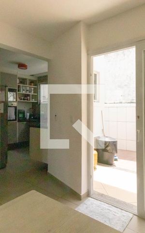 Casa de condomínio à venda com 550m², 4 quartos e 2 vagas Casa de condomínio à venda com 550m², 4 quartos e 2 vagasCozinha