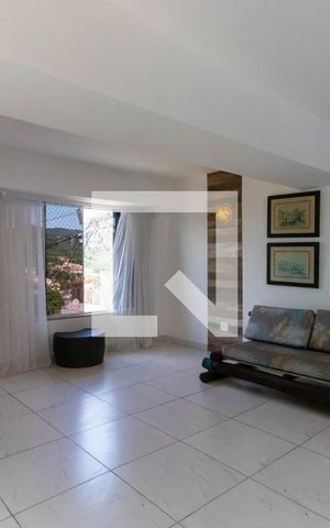 Casa de condomínio à venda com 550m², 4 quartos e 2 vagas Casa de condomínio à venda com 550m², 4 quartos e 2 vagasÁrea Externa