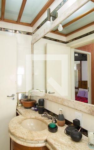 Apartamento à venda com 90m², 3 quartos e 2 vagas Apartamento à venda com 90m², 3 quartos e 2 vagasBanheiro