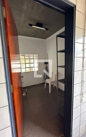 Casa para alugar com 370m², 5 quartos e 4 vagas Casa para alugar com 370m², 5 quartos e 4 vagasDeposito