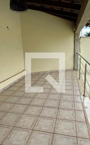 Casa para alugar com 370m², 5 quartos e 4 vagas Casa para alugar com 370m², 5 quartos e 4 vagasSuite 1
