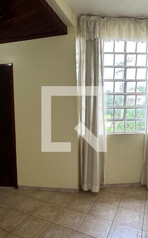 Casa para alugar com 370m², 5 quartos e 4 vagas Casa para alugar com 370m², 5 quartos e 4 vagasSuite 4