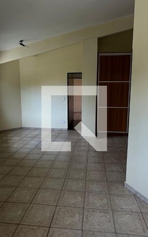 Casa para alugar com 370m², 5 quartos e 4 vagas Casa para alugar com 370m², 5 quartos e 4 vagasSuite 3