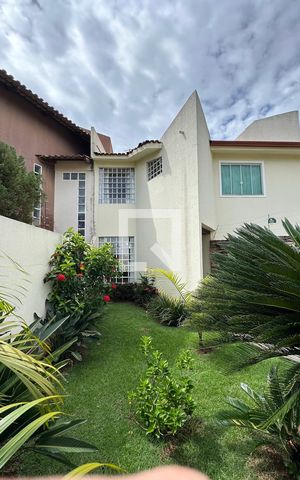 Casa para alugar com 370m², 5 quartos e 4 vagas Casa para alugar com 370m², 5 quartos e 4 vagasJardim