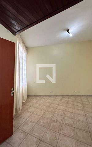 Casa para alugar com 370m², 5 quartos e 4 vagas Casa para alugar com 370m², 5 quartos e 4 vagasSuite 4