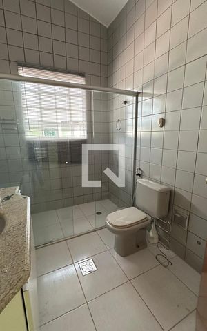 Casa para alugar com 370m², 5 quartos e 4 vagas Casa para alugar com 370m², 5 quartos e 4 vagasSuite 3