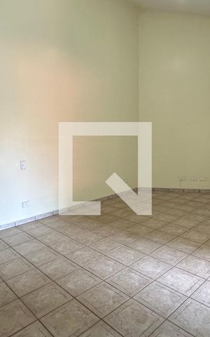 Casa para alugar com 370m², 5 quartos e 4 vagas Casa para alugar com 370m², 5 quartos e 4 vagasSuite 1