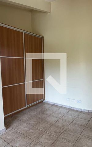 Casa para alugar com 370m², 5 quartos e 4 vagas Casa para alugar com 370m², 5 quartos e 4 vagasSuite 3