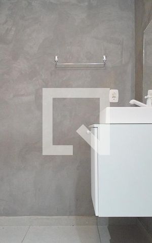 Casa à venda com 50m², 1 quarto e 1 vaga Casa à venda com 50m², 1 quarto e 1 vagaBanheiro