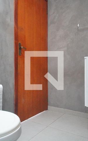 Casa à venda com 50m², 1 quarto e 1 vaga Casa à venda com 50m², 1 quarto e 1 vagaBanheiro