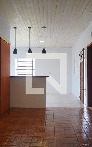 Casa à venda com 50m², 1 quarto e 1 vaga Casa à venda com 50m², 1 quarto e 1 vagaSala