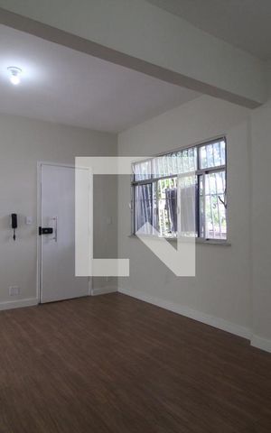 Apartamento à venda com 68m², 2 quartos e sem vaga Apartamento à venda com 68m², 2 quartos e sem vagaSala