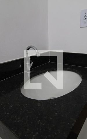 Apartamento à venda com 68m², 2 quartos e sem vaga Apartamento à venda com 68m², 2 quartos e sem vagaBanheiro da Suíte/social