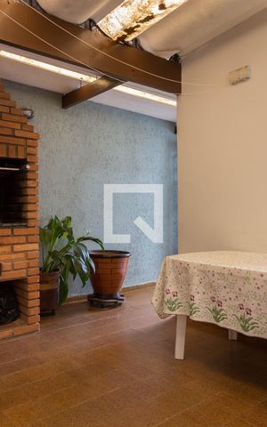 Casa à venda com 169m², 4 quartos e 2 vagas Casa à venda com 169m², 4 quartos e 2 vagasÁrea de Serviço