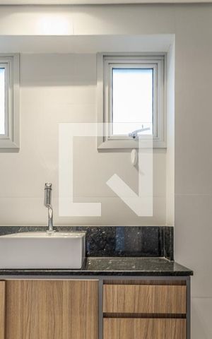 Apartamento à venda com 74m², 2 quartos e 1 vaga Apartamento à venda com 74m², 2 quartos e 1 vagaBanheiro Suite