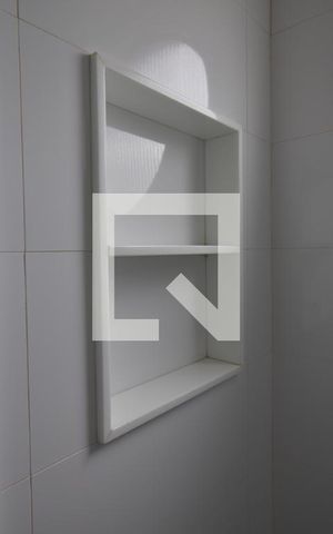 Apartamento para alugar com 90m², 2 quartos e 2 vagasDetalhe do Banheiro da Suite