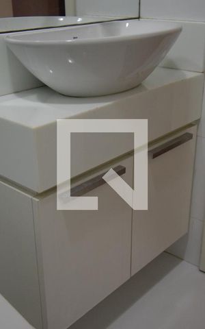 Apartamento para alugar com 90m², 2 quartos e 2 vagasBanheiro