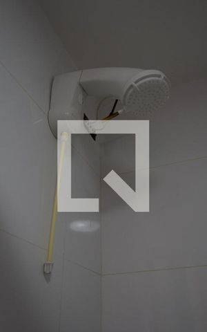 Apartamento para alugar com 90m², 2 quartos e 2 vagasDetalhe do banheiro