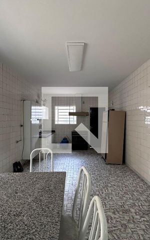 Casa para alugar com 380m², 3 quartos e 2 vagasCozinha