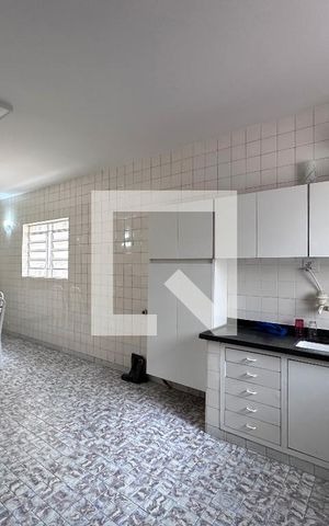 Casa para alugar com 380m², 3 quartos e 2 vagasCozinha