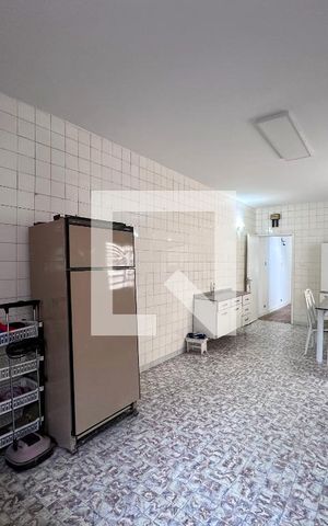 Casa para alugar com 380m², 3 quartos e 2 vagasCozinha