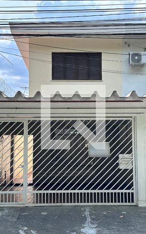 Casa para alugar com 380m², 3 quartos e 2 vagasFachada