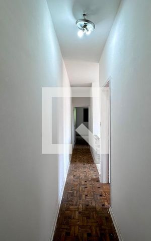 Casa para alugar com 380m², 3 quartos e 2 vagasCorredor Quartos