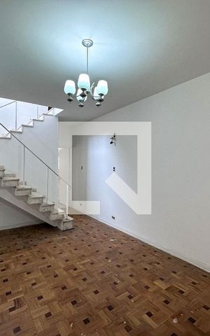 Casa para alugar com 380m², 3 quartos e 2 vagasSala