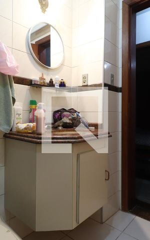 Apartamento à venda com 138m², 4 quartos e 2 vagasBanheiro