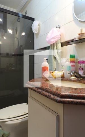 Apartamento à venda com 138m², 4 quartos e 2 vagasBanheiro