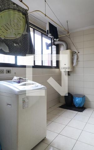 Apartamento à venda com 138m², 4 quartos e 2 vagasLavanderia