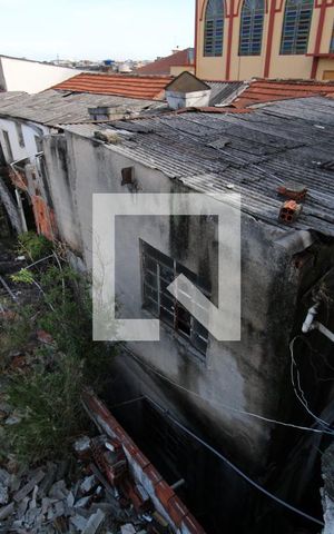Casa para alugar com 450m², 3 quartos e 2 vagasArea sem construir