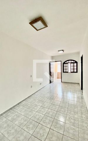 Casa à venda com 62m², 2 quartos e 1 vagaSala
