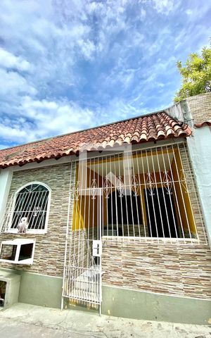 Casa à venda com 62m², 2 quartos e 1 vagaFachada da casa