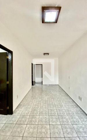 Casa à venda com 62m², 2 quartos e 1 vagaSala